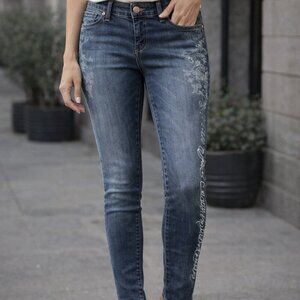 Just Cavalli size 27 denim graphic jeans. Jeggins, skinny, gold hardware